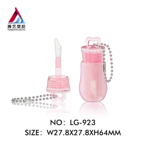 Charming lip gloss packaging with a chain design